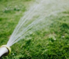 water hose pexels-karolina-grabowska-4870798